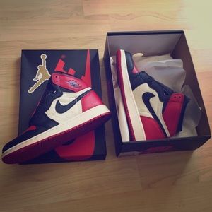 Air Jordan 1 bred toe